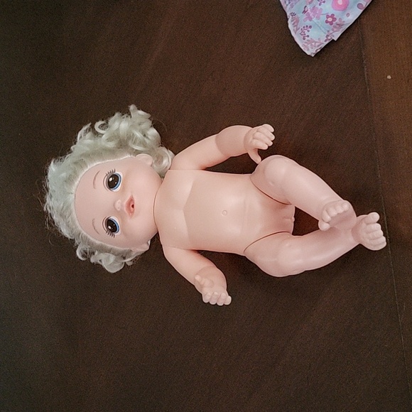(J21) Baby Alive Doll - Picture 6 of 7